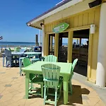 Boardwalk 1409 \'Emerald Ray\'